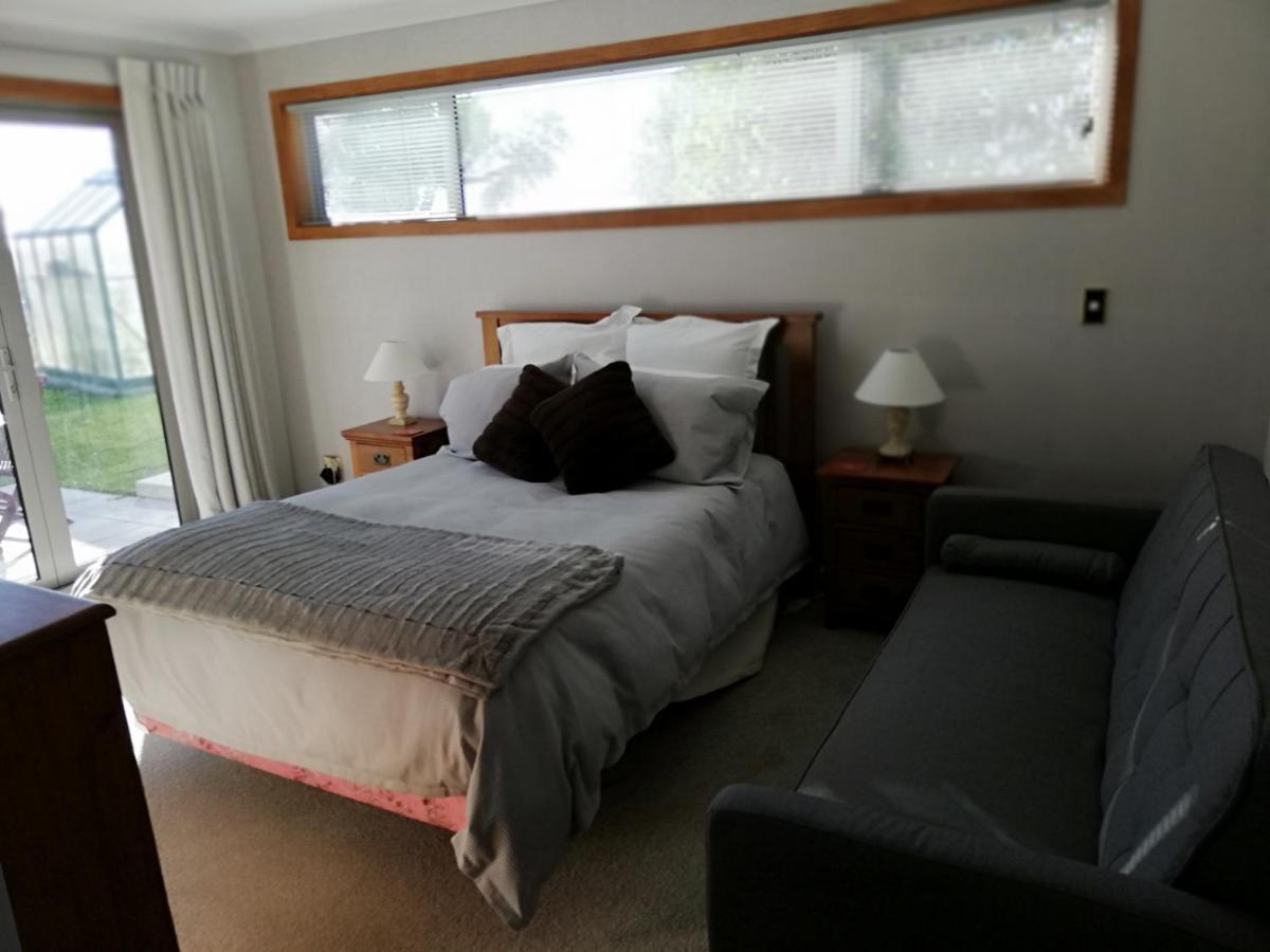 Whaka Heights Bed & Breakfast ไครสต์เชิร์ช ภายนอก รูปภาพ